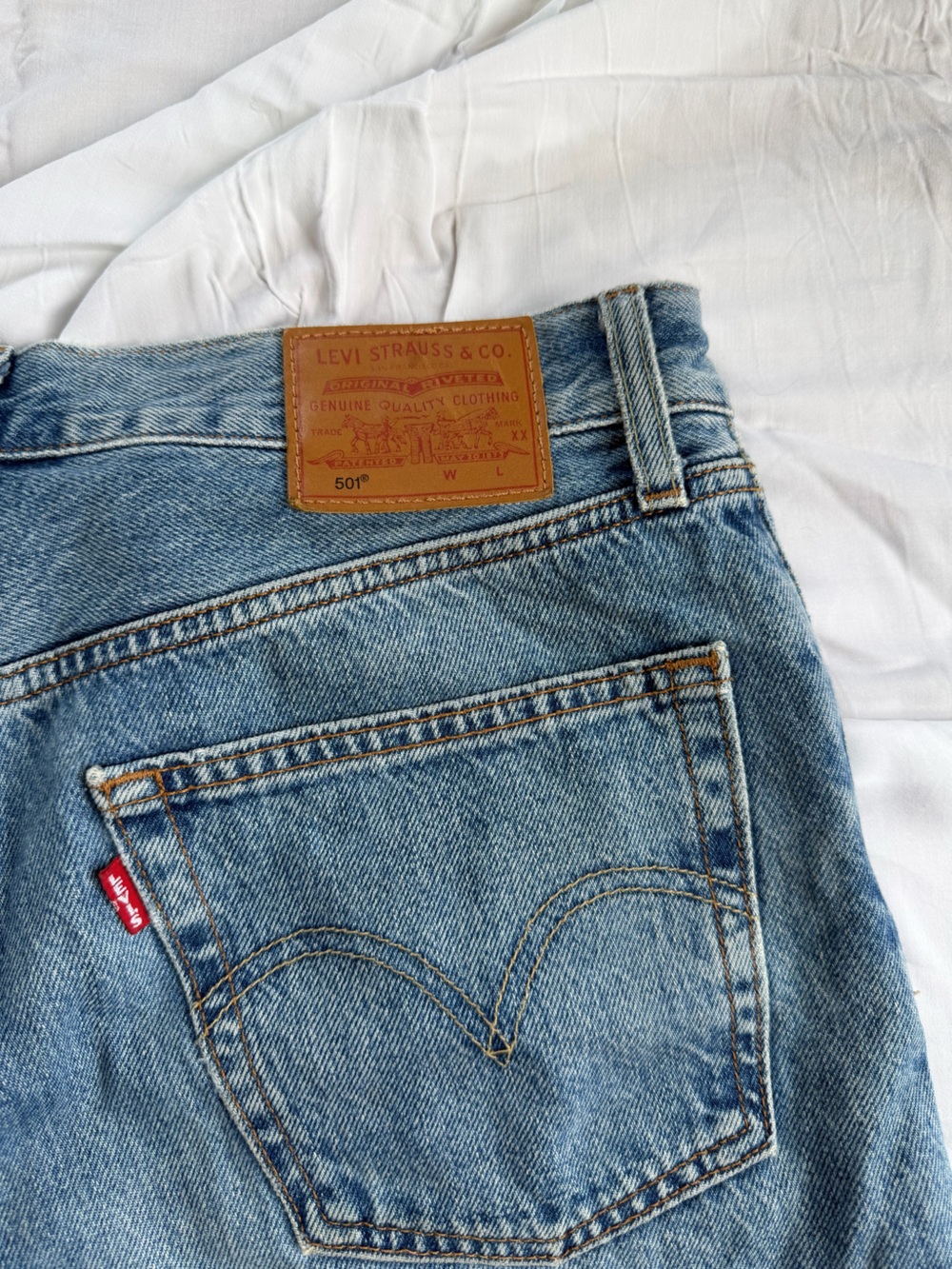 Levi’s Premium 501 Original Cropped Jeans W28 L28 Button Fly “Jokes on You”wash - Picture 9 of 13